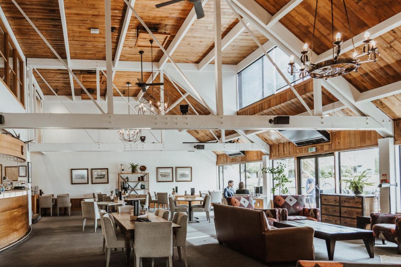 Edgewater Hotel Wanaka Extérieur photo